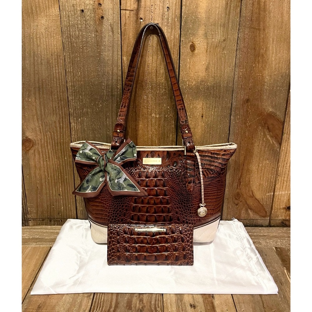 Brahmin. 4 Piece: Asher Croc Embossed Tote & Free Wallet, Dust Bag and Scarf. - Picture 16 of 16